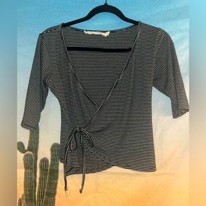 HIATUS 3/4 Length Sleeve Striped Crop Top🌵Small